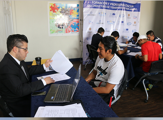 Oportunidad de  empleo para jóvenes  en Quetzaltenango