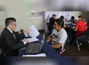 Villa Nueva abre las puertas al empleo de pilotos de transporte pesado
