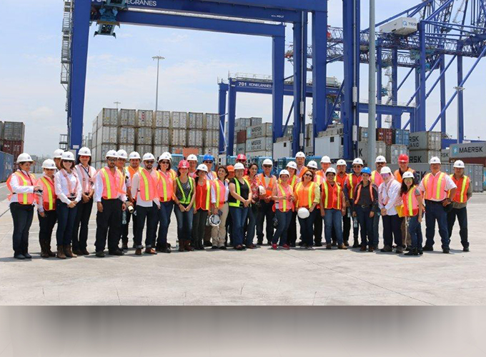 Socios de AGEXPORT visitan instalaciones de Puerto Quetzal