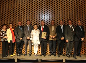 Reconocen trayectoria de uno de los fundadores de AGEXPORT