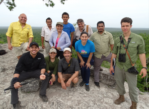 Operadores de turismo sostenible exploran ruta hacia El Mirador, Petén