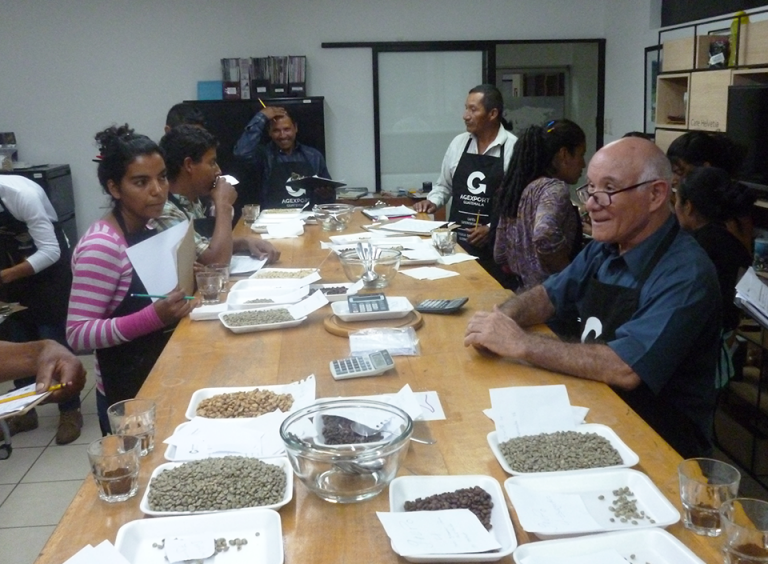 Coffee growers of Guatemala’s Dry Corridor learn coffee roasting and tasting techniques