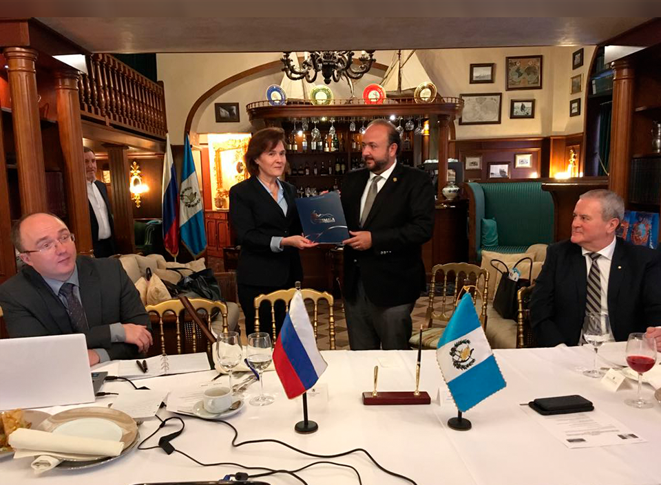 AGEXPORT firma convenio con Rusia