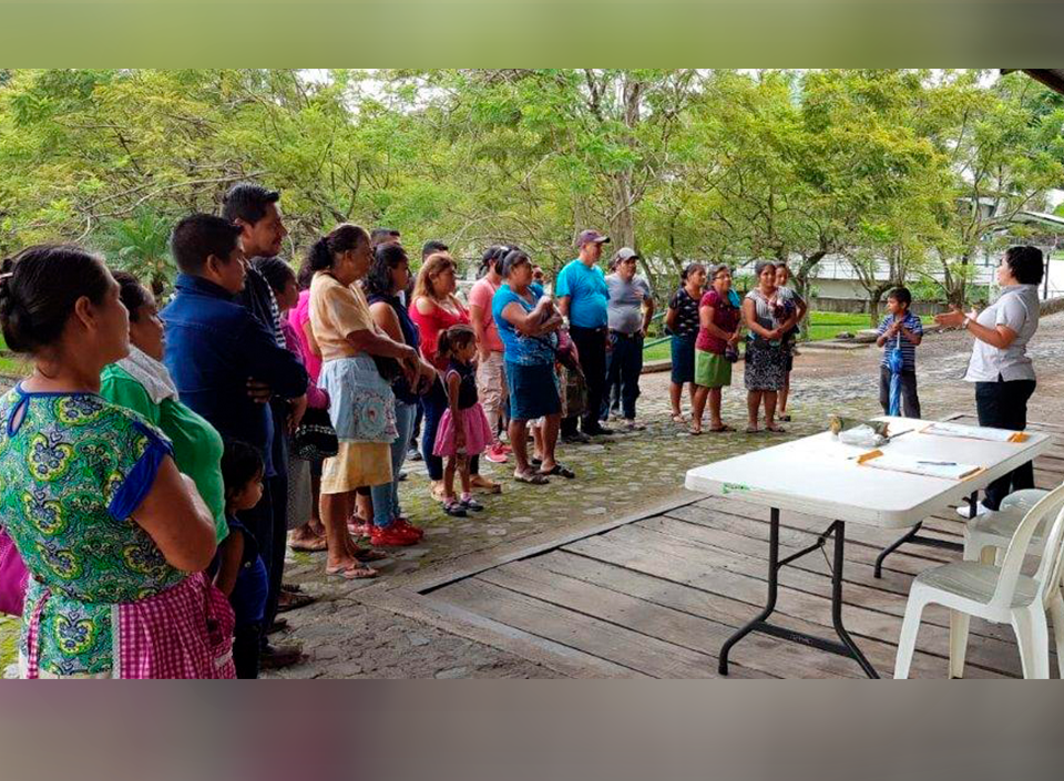 entregan insumos a damnificados del Volcán de Fuego