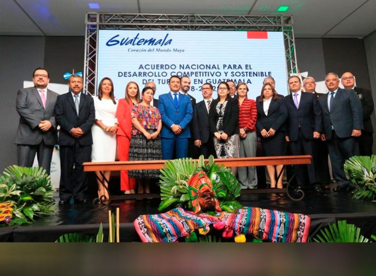 Firman Acuerdo Nacional para el desarrollo competitivo y sostenible del turismo en Guatemala