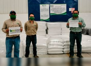 donan a hospitales temporales almohadas de látex