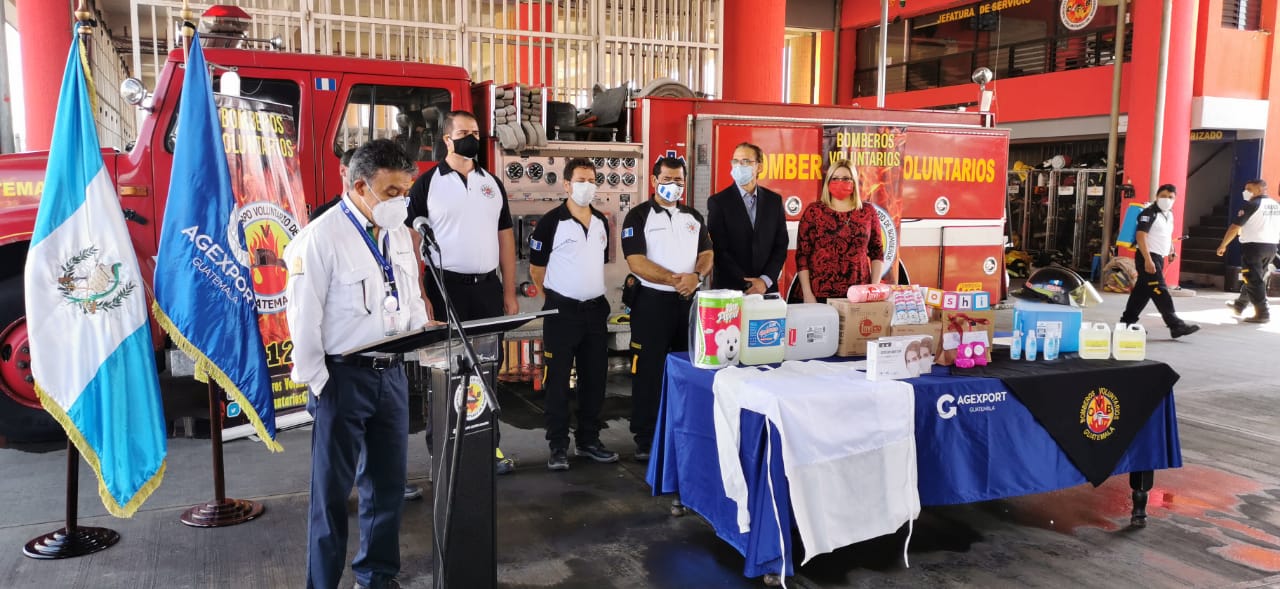 Entregan donaciones a Bomberos Voluntarios