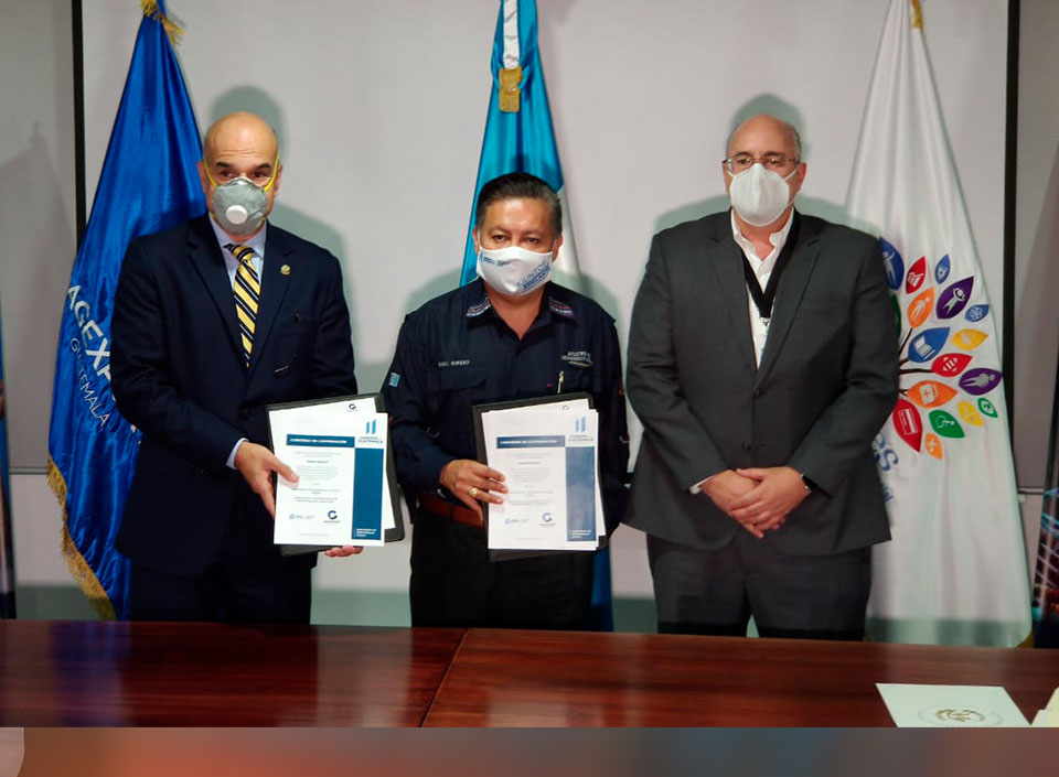 AGEXPORT apoya el programa bono familia