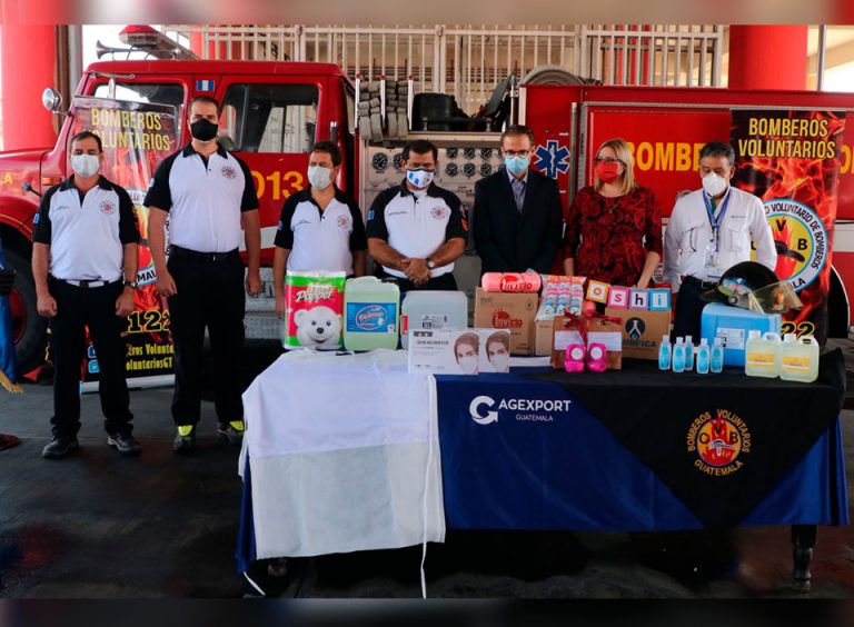 Bomberos Voluntarios reciben donación de equipo de protección personal y productos de higiene