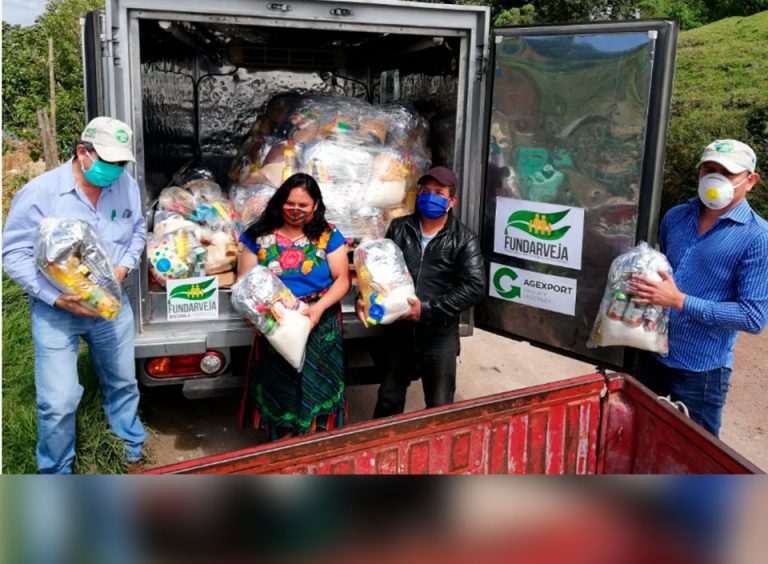 FUNDARVEJA: Caseríos en Chimaltenango reciben víveres y protocolos de higiene