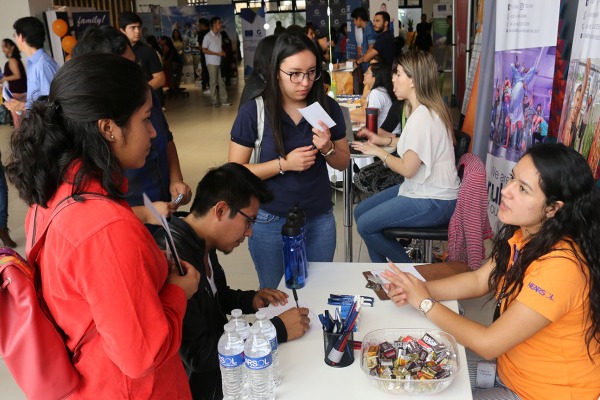 Oportunidad de empleo formal para la promoción de graduandos 2020 de todo el país