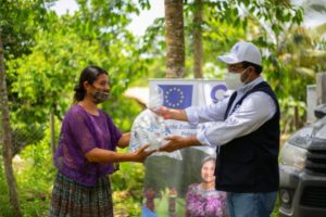 Unión Europea y AGEXPORT suman esfuerzos en entrega de insumos para la contención del Covid-19 a grupos de productores y sus familias