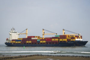 Conflictos entre China y EE. UU. reconfiguran el comercio global y abren nuevas rutas para América Latina