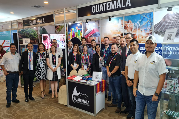 Exportadores participan en Misión Comercial a República Dominicana en la feria HUB Cámara de Santo Domingo