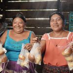 Mujeres.