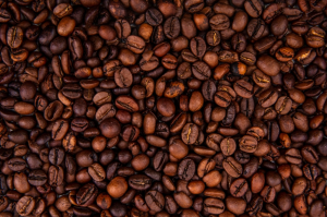 Empresarias degustan café guatemalteco.