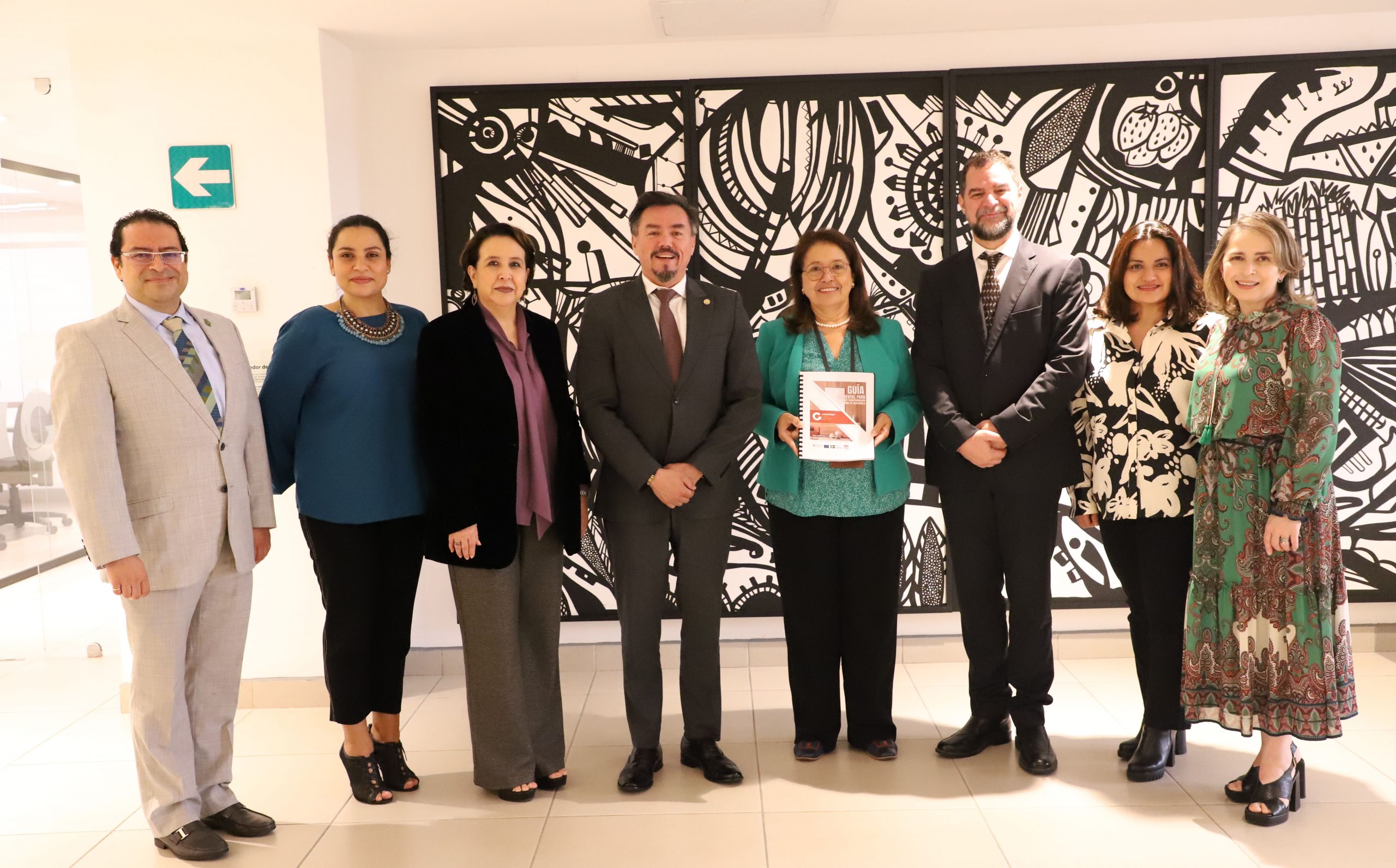 Entrega Guía Ambiental a COFAMA de AGEXPORT.