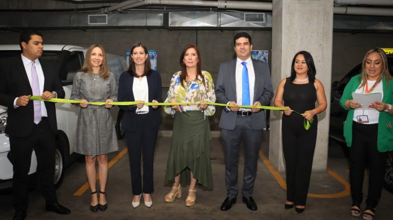 AGEXPORT inaugura centro de carga para vehículos eléctricos