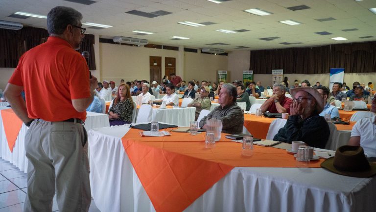 El Comité de Mango culminó con éxito su Seminario Del Cultivo de Mango 2023 en Zacapa