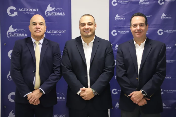 Foto oficial de conferencia de prensa.