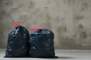 Bolsas de basura por desperdicio alimentario.