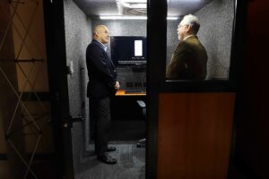 SWISSCONTACT entrega cabinas. 