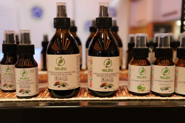 Aceite ecológico, bálsamo para el crecimiento de la barba y mascarilla capilar con miel, entre la oferta exportable que se presenta en ADVANCE 2024