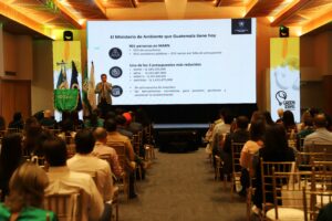 Comisión de Plásticos de AGEXPORT realiza Green Ideas.