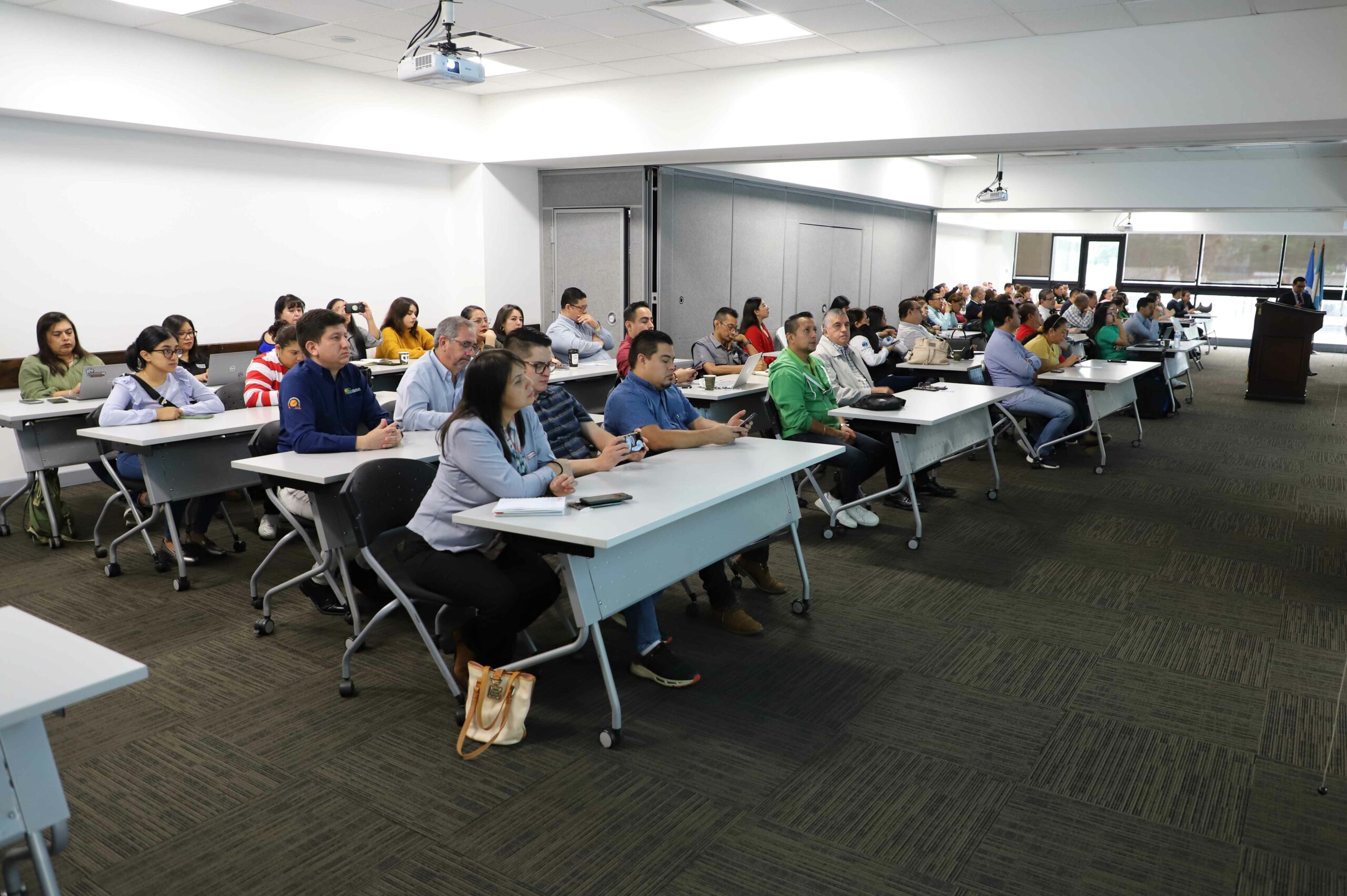Taller en AGEXPORT.