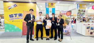 Cacao y miel guatemaltecos captan la atención de compradores internacionales en el Kaohsiung Food Show.