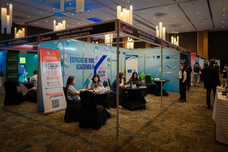 Capacitando al talento humano del sector farmacéutico: Un paso al trabajo decente