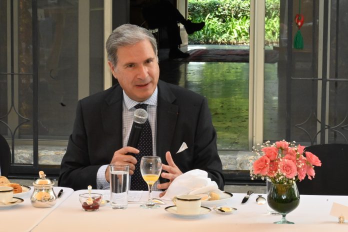 Embajador de Francia, Frédéric Clavier, destaca la diversidad e impacto cultural del Festival de Cine Francófono 2025.
