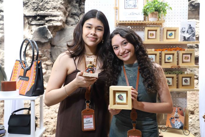 Caso de éxito: Alisa Handmade expande su alcance internacional en New World Crafts.