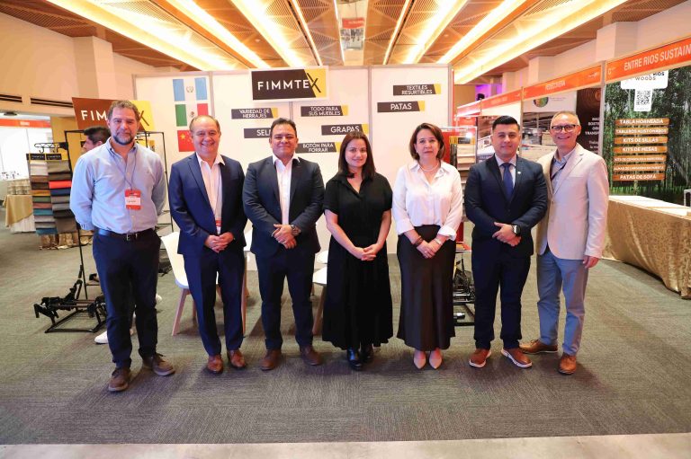 Industria del mueble se reorganiza frente a aranceles de Estados Unidos: Summit Pro 2025 traza hoja de ruta