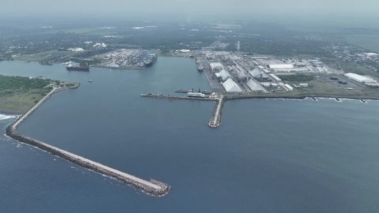 Próximo dragado en Puerto Quetzal permitirá recuperar hasta 3.9 millones de toneladas métricas de carga, según estudio técnico