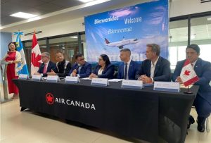 AGEXPORT Y COMITURS celebran la nueva conexión aérea entre Canadá y Guatemala con la llegada de Air Canada