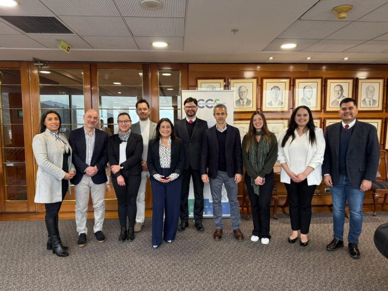 Delegación de AGEXPORT impulsa oportunidades de exportación en encuentro con la Cámara de Comercio de Santiago
