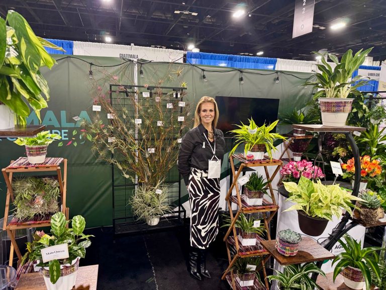 Guatemala participa en la Tropical Plant International Expo (TPIE), en Florida