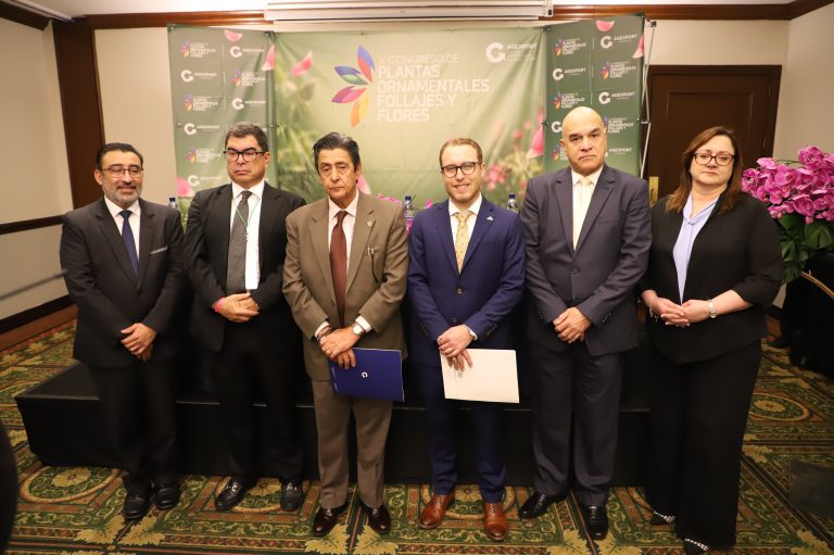 AGEXPORT y AmericanHort establecen colaboración para fortalecer el comercio hortícola con Estados Unidos