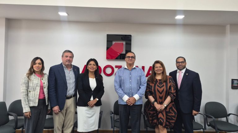 Guatemala fortalece vínculos empresariales en República Dominicana para generar nuevas oportunidades de negocio